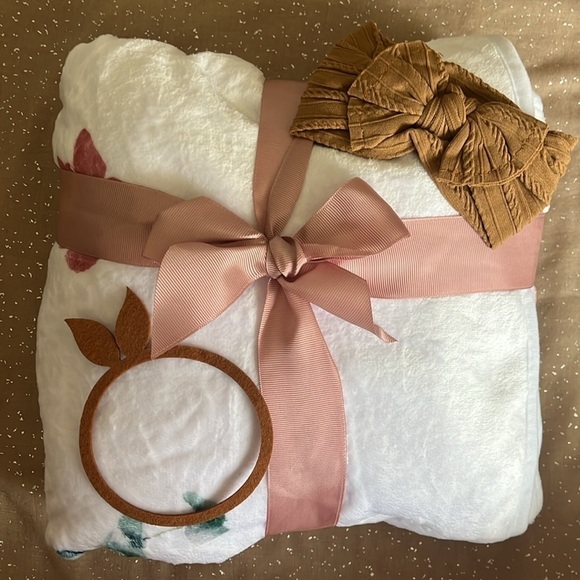 Brand New Floral Boho Baby Monthly Milestone Blanket Photo Prop Pink Baby Shower - Picture 11 of 11